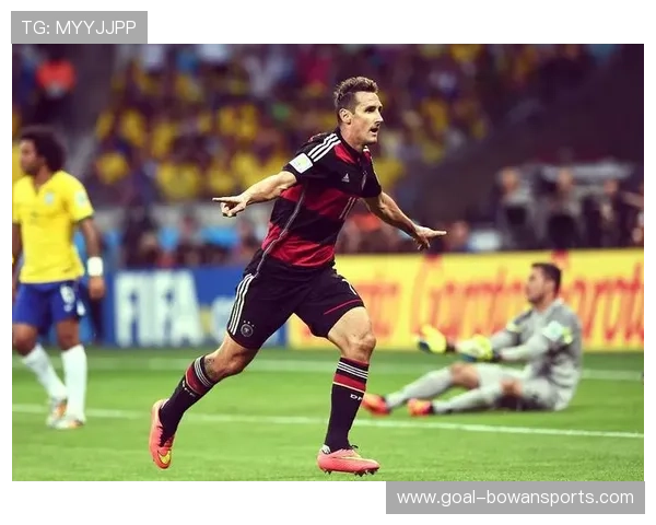 全球足球巨星宣传片高清集锦展现各国顶级球员风采与精彩瞬间